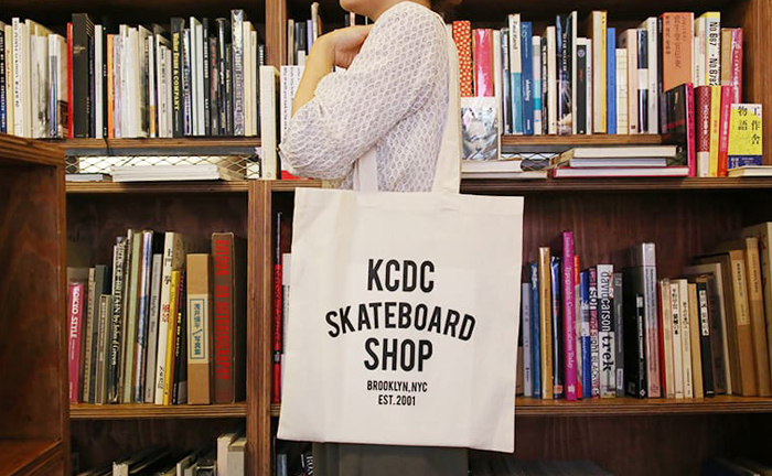 KCDC Skateboard Shop トートバッグ