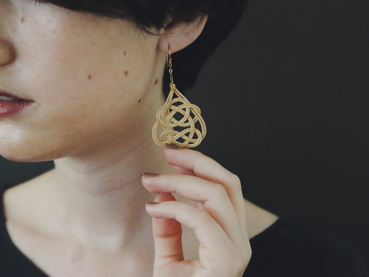 HOT定番SIRISIRI ARABESQUE Earrings アクセサリー