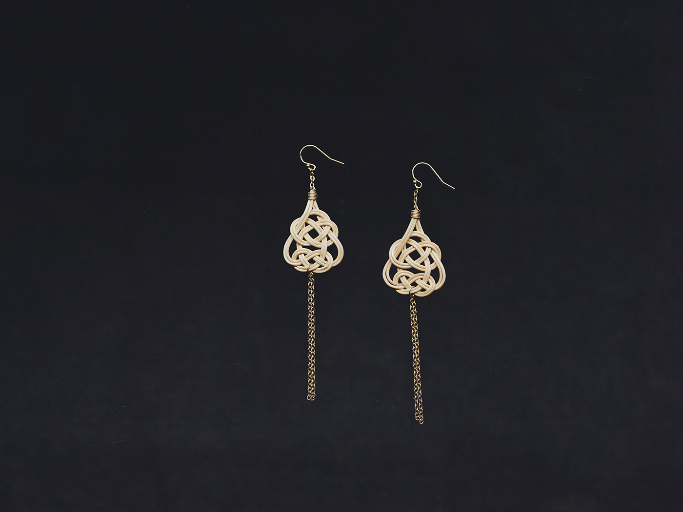 ARABESQUE Earrings 2 | SIRI SIRI | nostos books ノストスブックス