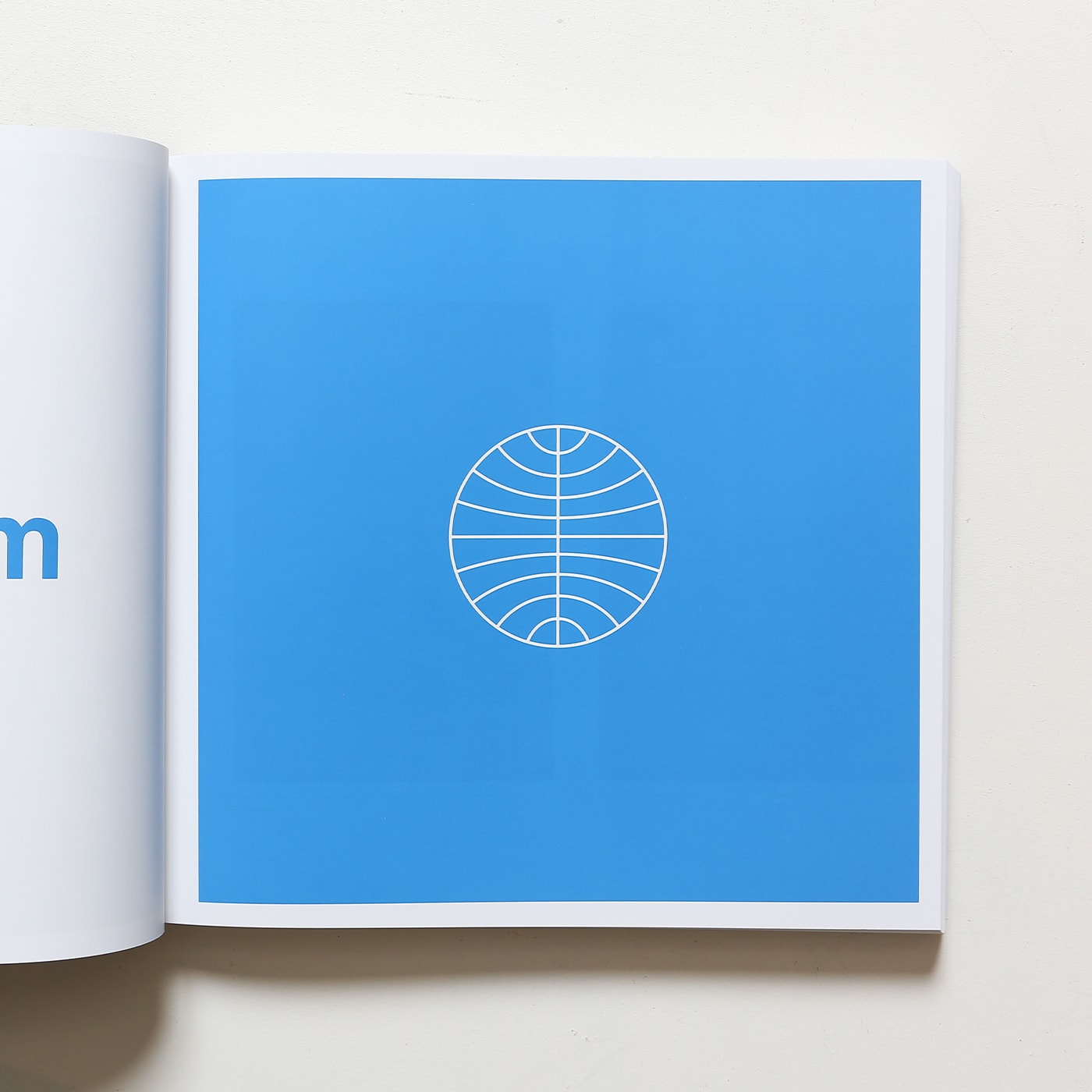 Identity: Chermayeff ＆ Geismar ＆ Haviv | nostos books ノストス 