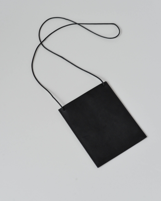 Flat shoulder Black | REEL
