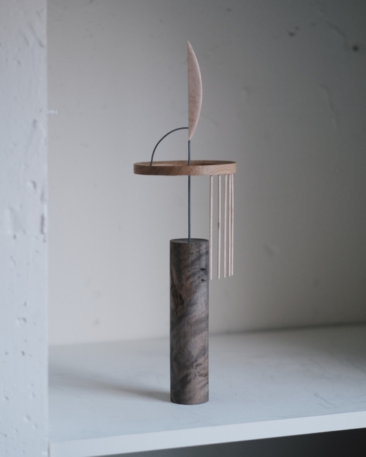 13_standing mobile / circle |  辻有希
