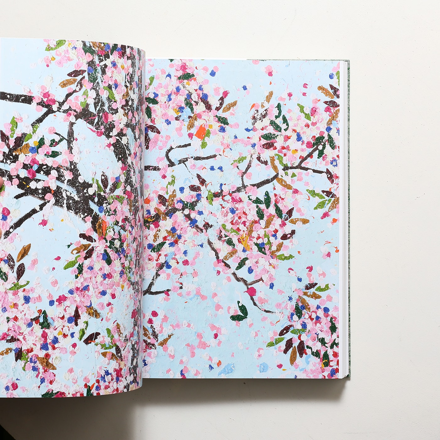 Damien Hirst: Cherry Blossoms | ダミアン・ハースト | nostos books 