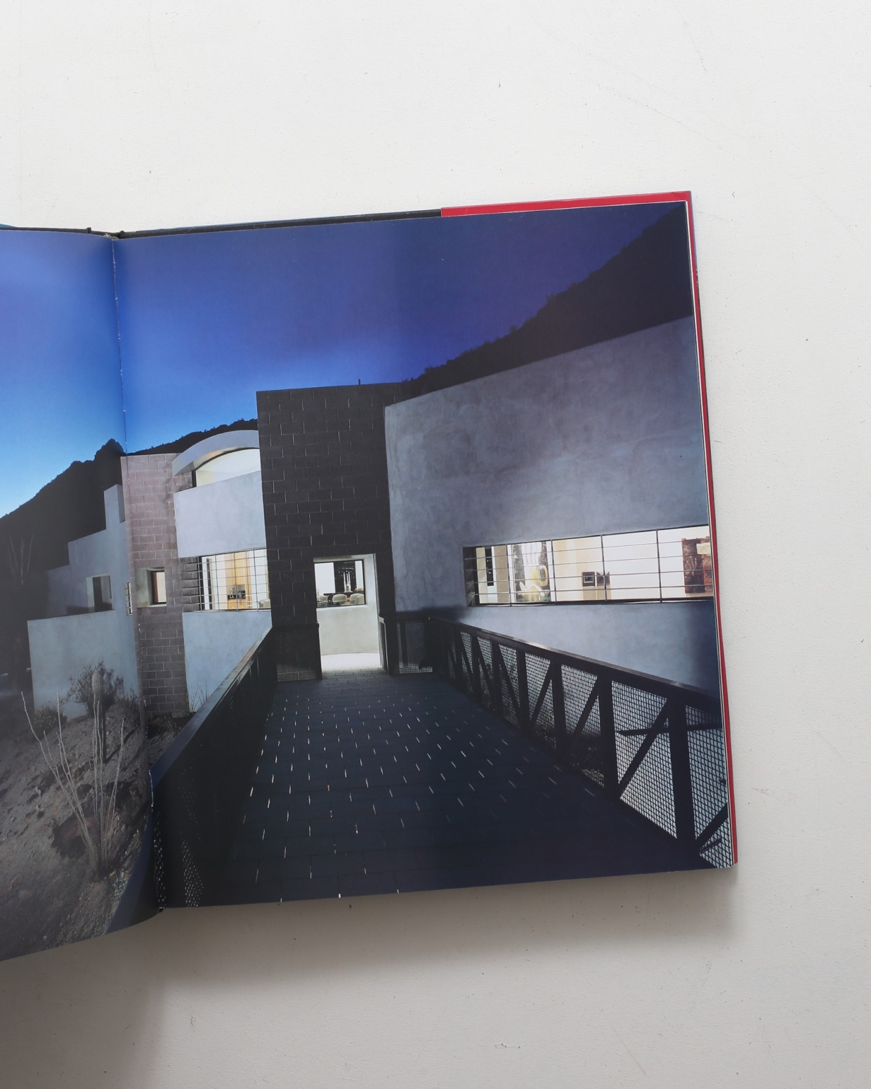 Modern House | John Welsh | nostos books ノストスブックス Modern House | John Welsh | nostos books ノストスブックス