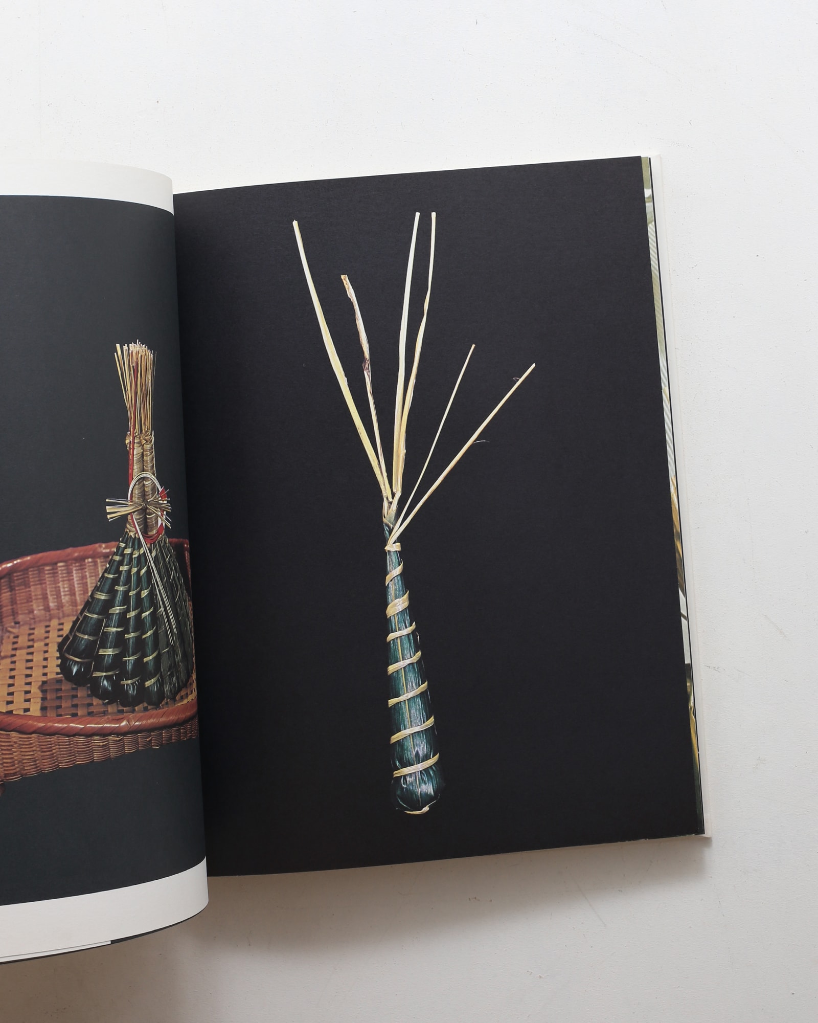 包 Tsutsumu | 岡秀行 | nostos books ノストスブックス