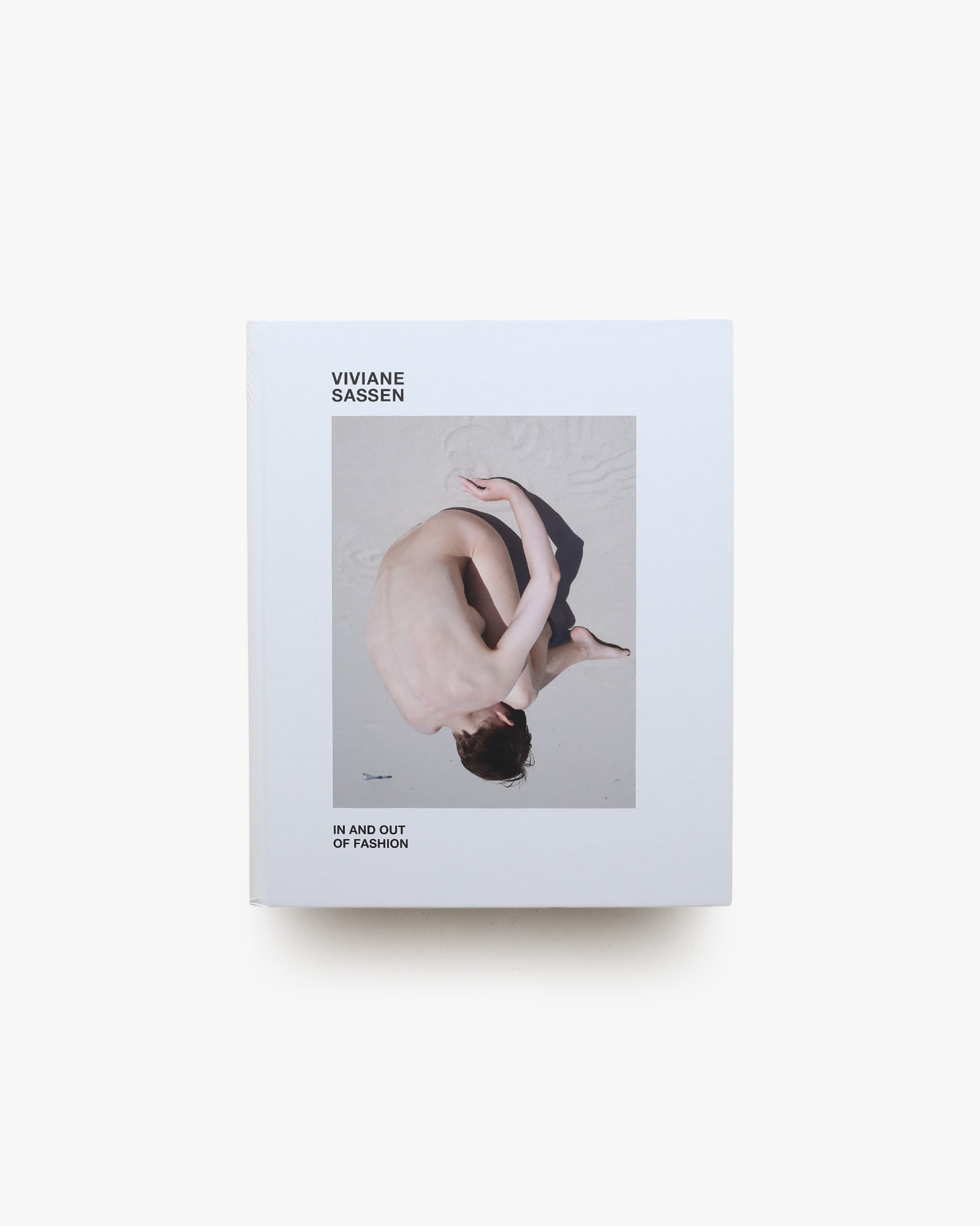 In and Out of Fashion | Viviane Sassen | nostos books ノストスブックス