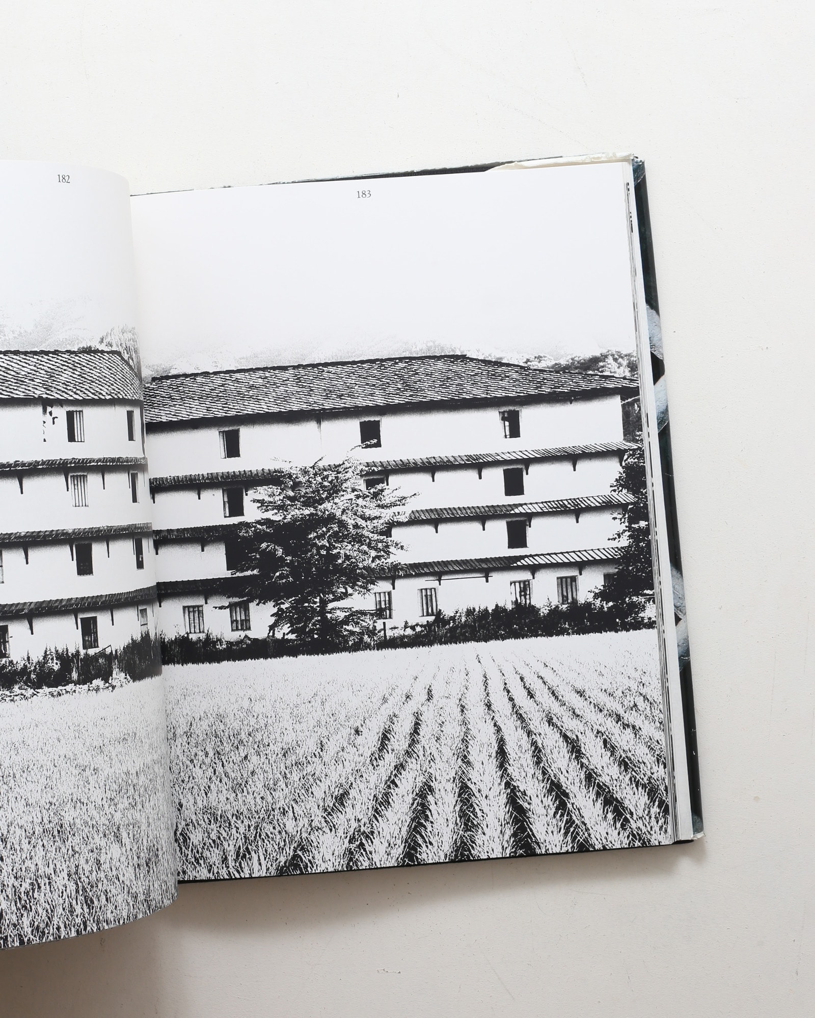 日本の倉 | 高井潔、伊藤ていじ | nostos books ノストスブックス