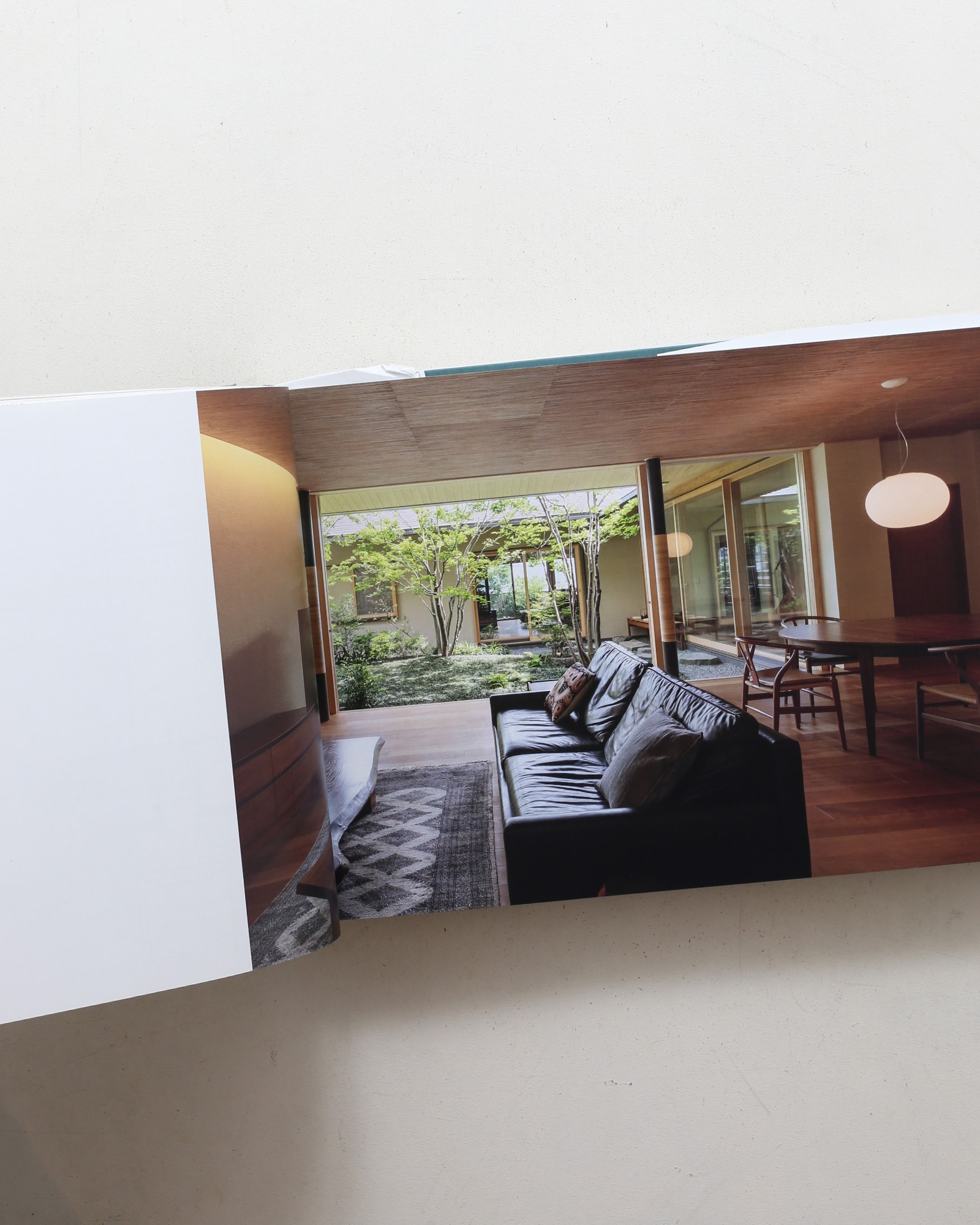 NIWA HOUSE 横内敏人の住宅 2014-2019 | nostos books ノストスブックス