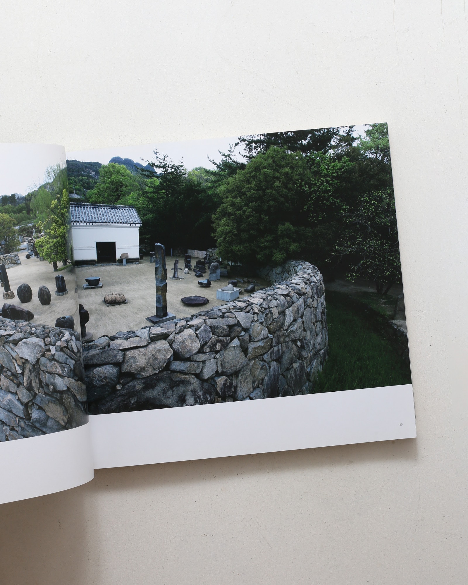 イサム・ノグチ庭園美術館 | 篠山紀信、佐藤卓、三宅一生