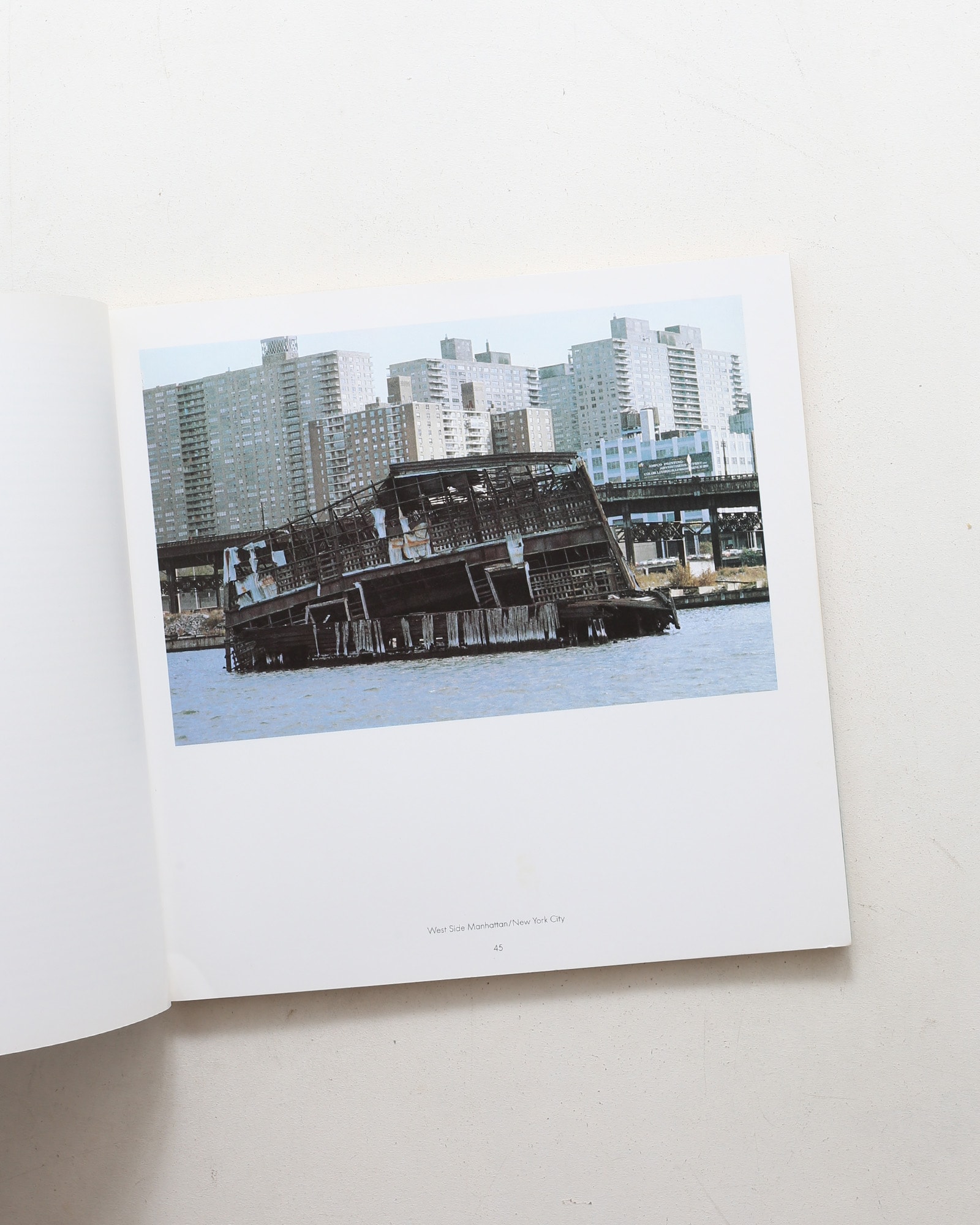 nsts-21889