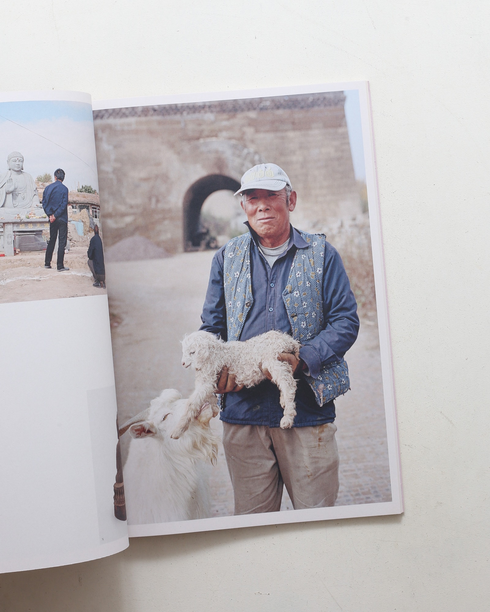 Xiaoxiao Xu: Watering My Horse by A Spring at the Foot of the Long Wall