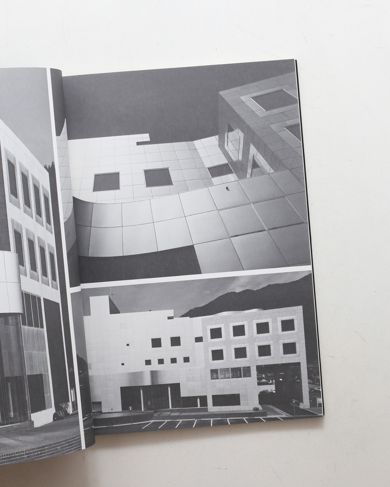 SPACE DRAWINGS 世界建築設計図集 20 磯崎新：神岡町役場
