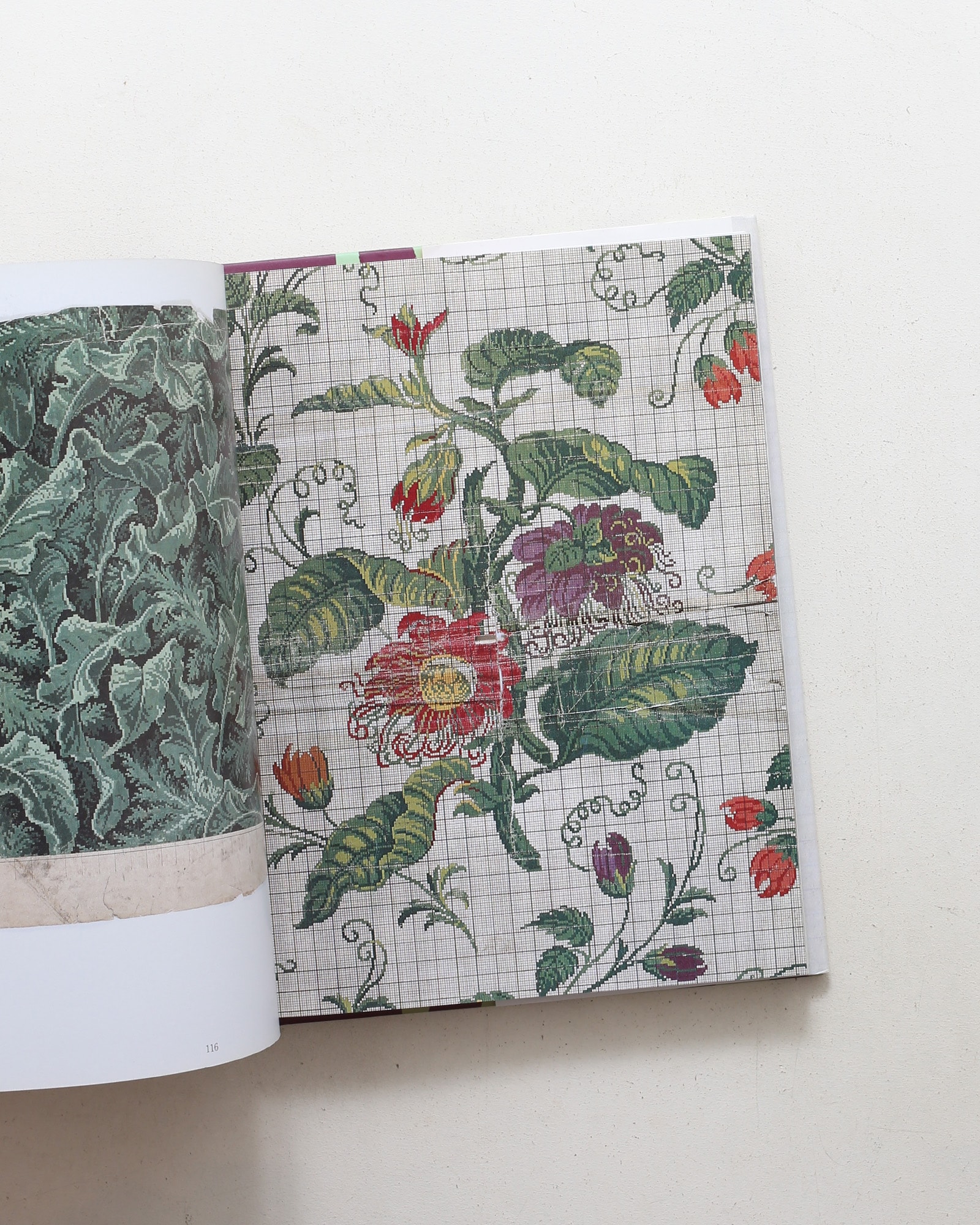 English Style and Decoration: A Sourcebook of Original Designs