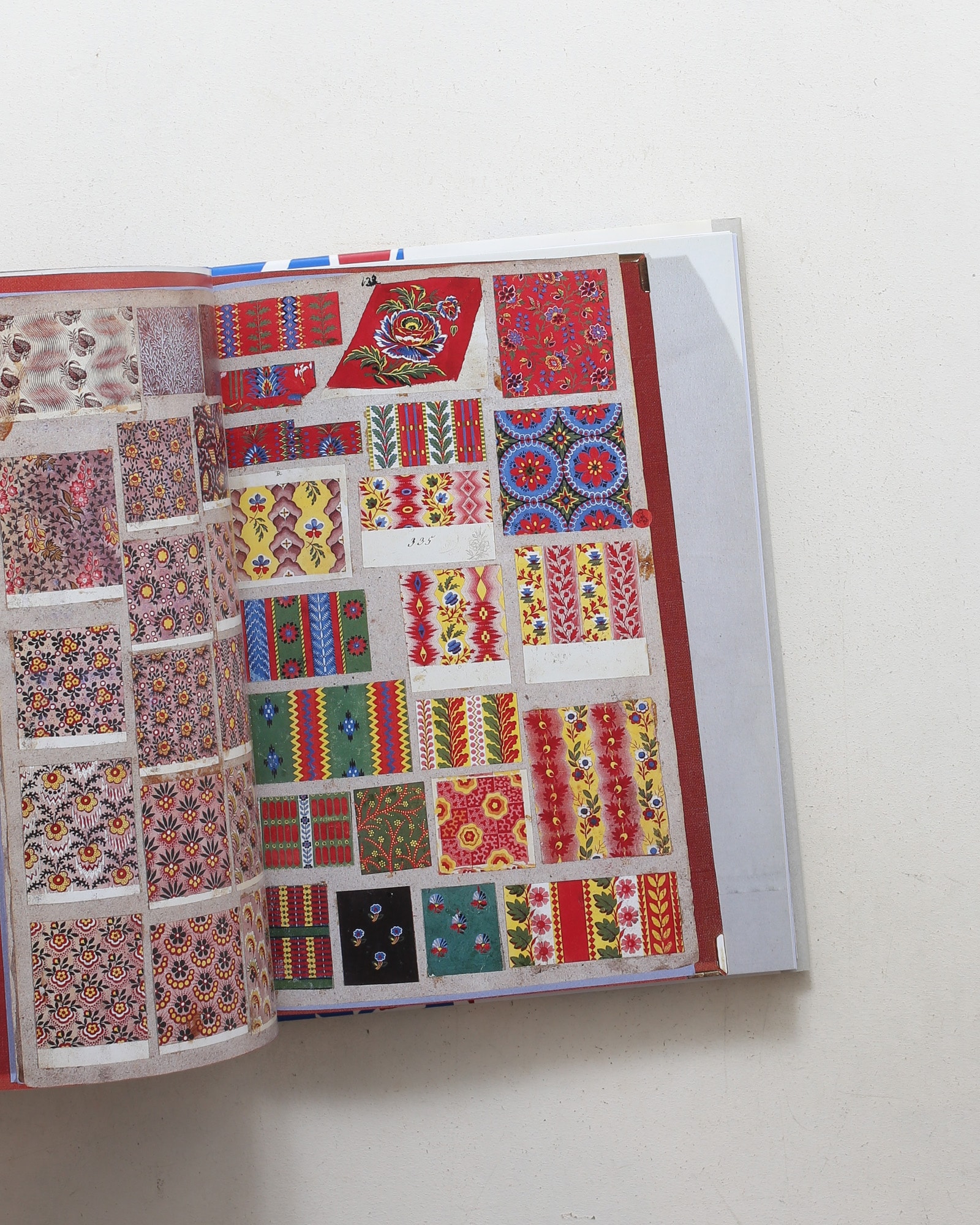French Style and Decoration: A Sourcebook of Original Designs