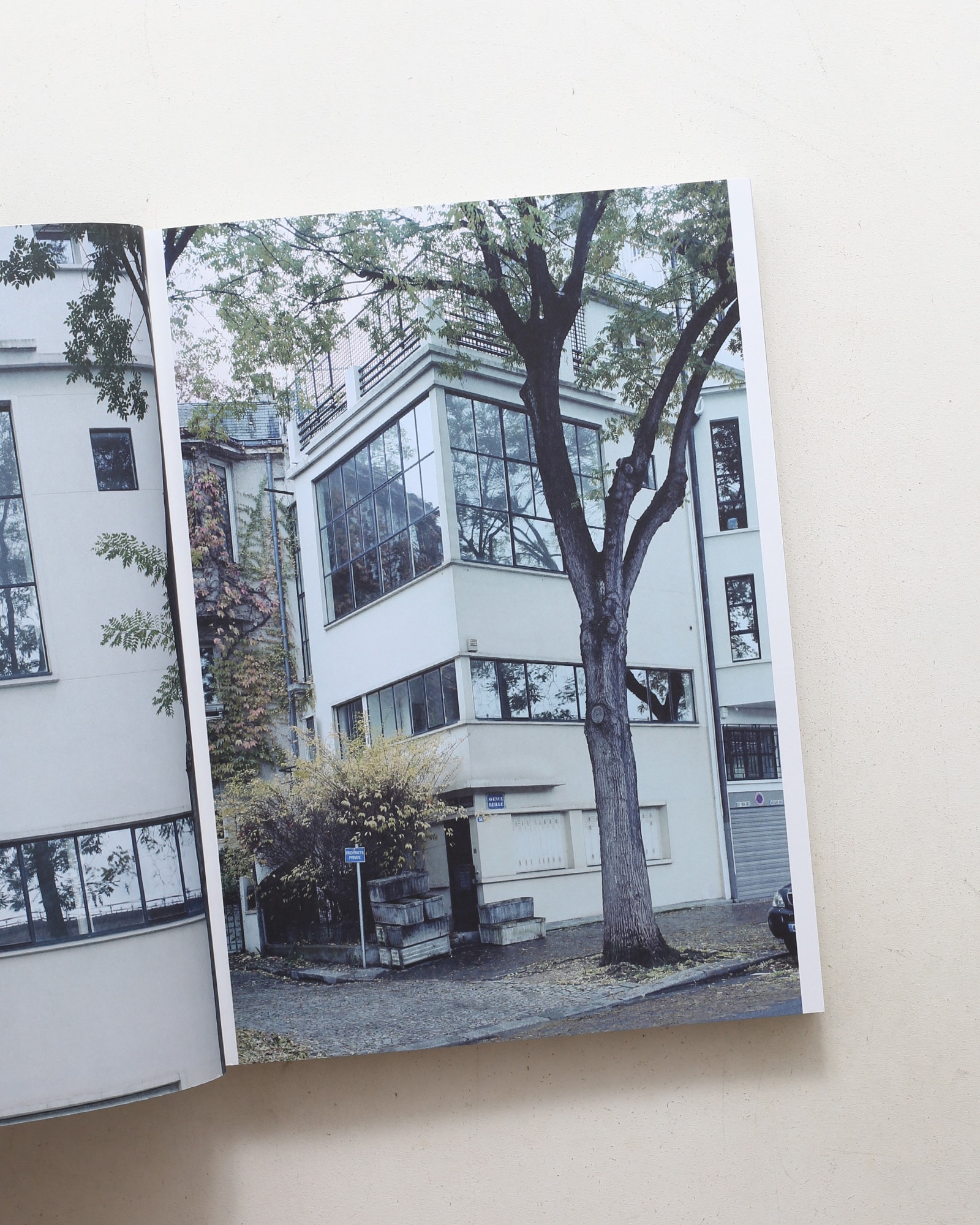 Looking Through: Le Corbusier Windows | Takashi Homma ホンマタカシ