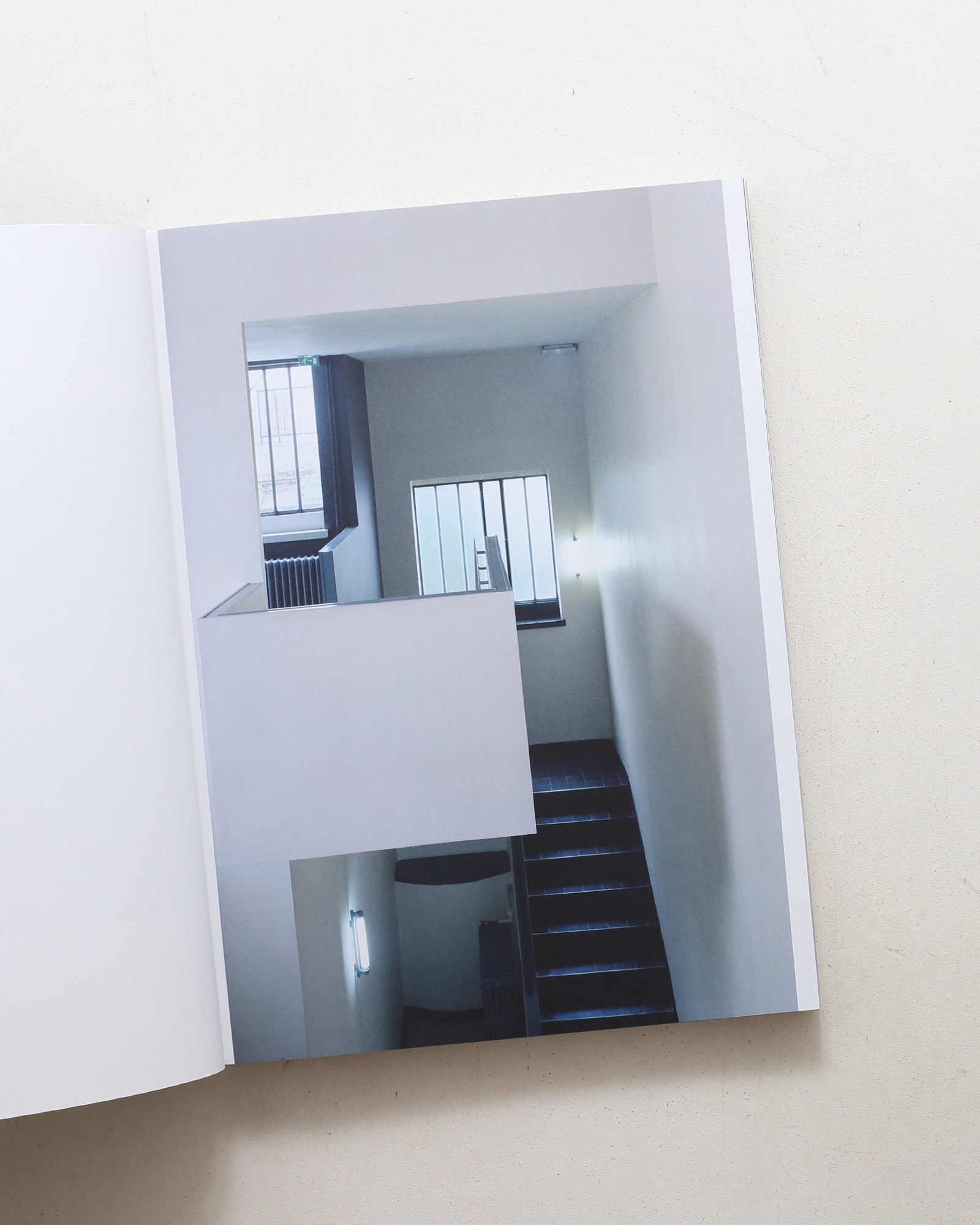 Looking Through: Le Corbusier Windows | Takashi Homma ホンマタカシ