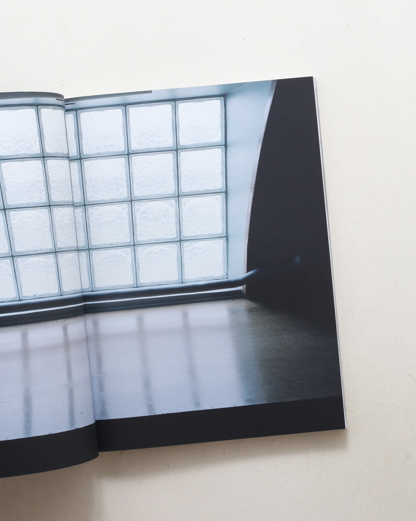Looking Through: Le Corbusier Windows | Takashi Homma ホンマタカシ