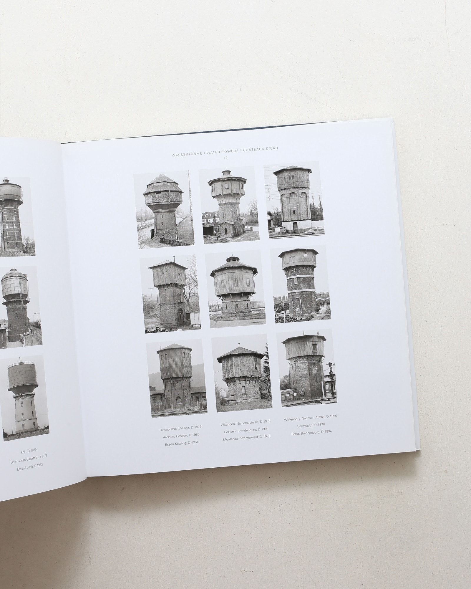 Typologies of Industrial Buildings | Bernd Becher、Hilla Becher