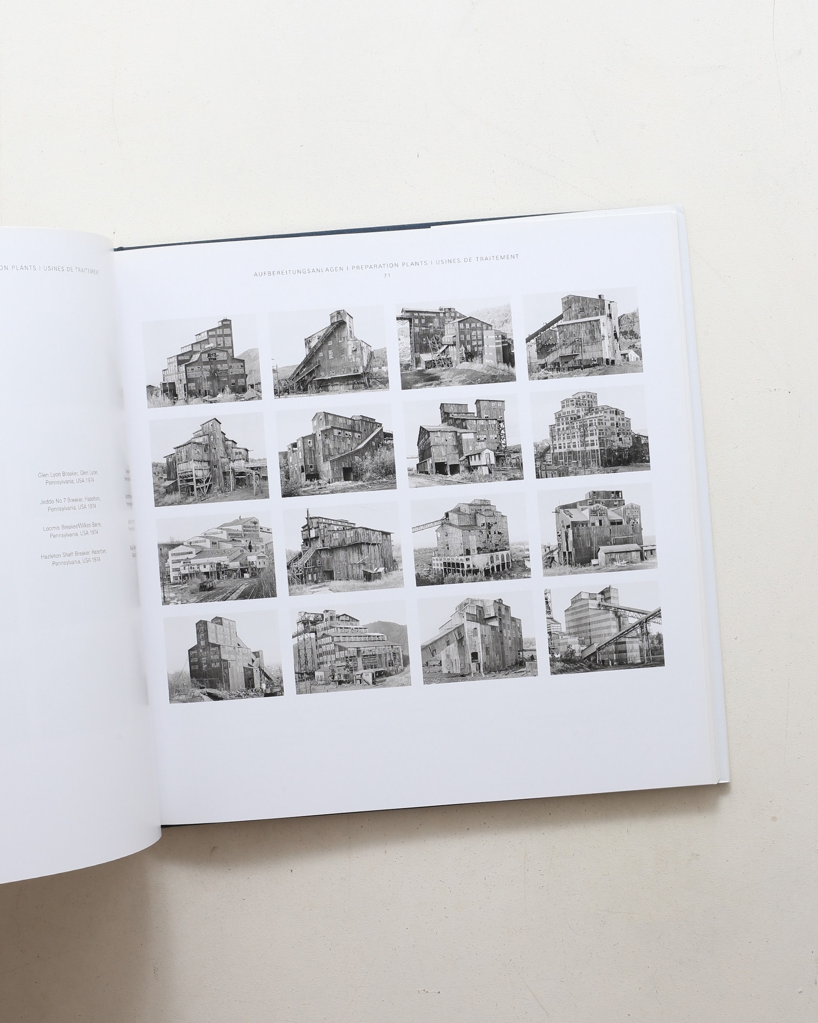 Typologies of Industrial Buildings | Bernd Becher、Hilla Becher