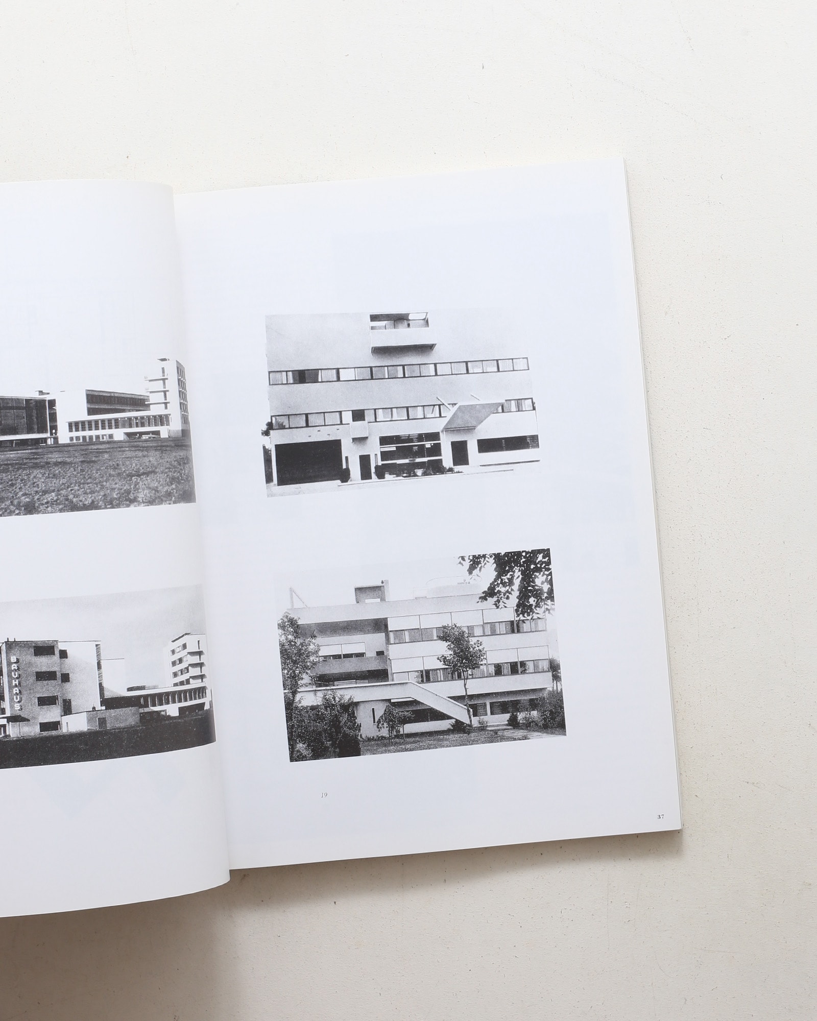 a+u 建築と都市 2001年2月号 No.365 70年代を読む