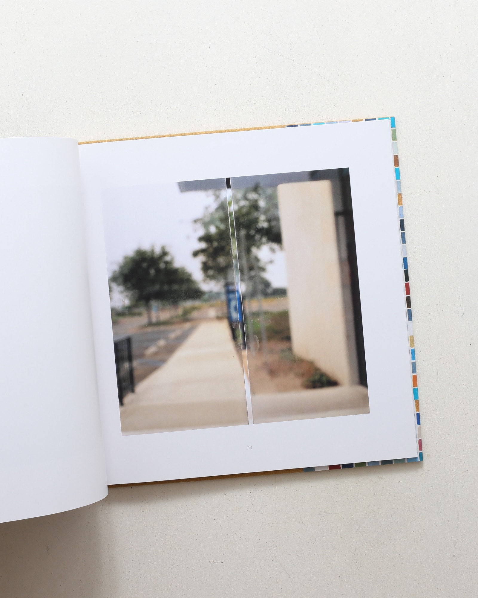 Waiting for Los Angeles | Anthony Hernandez