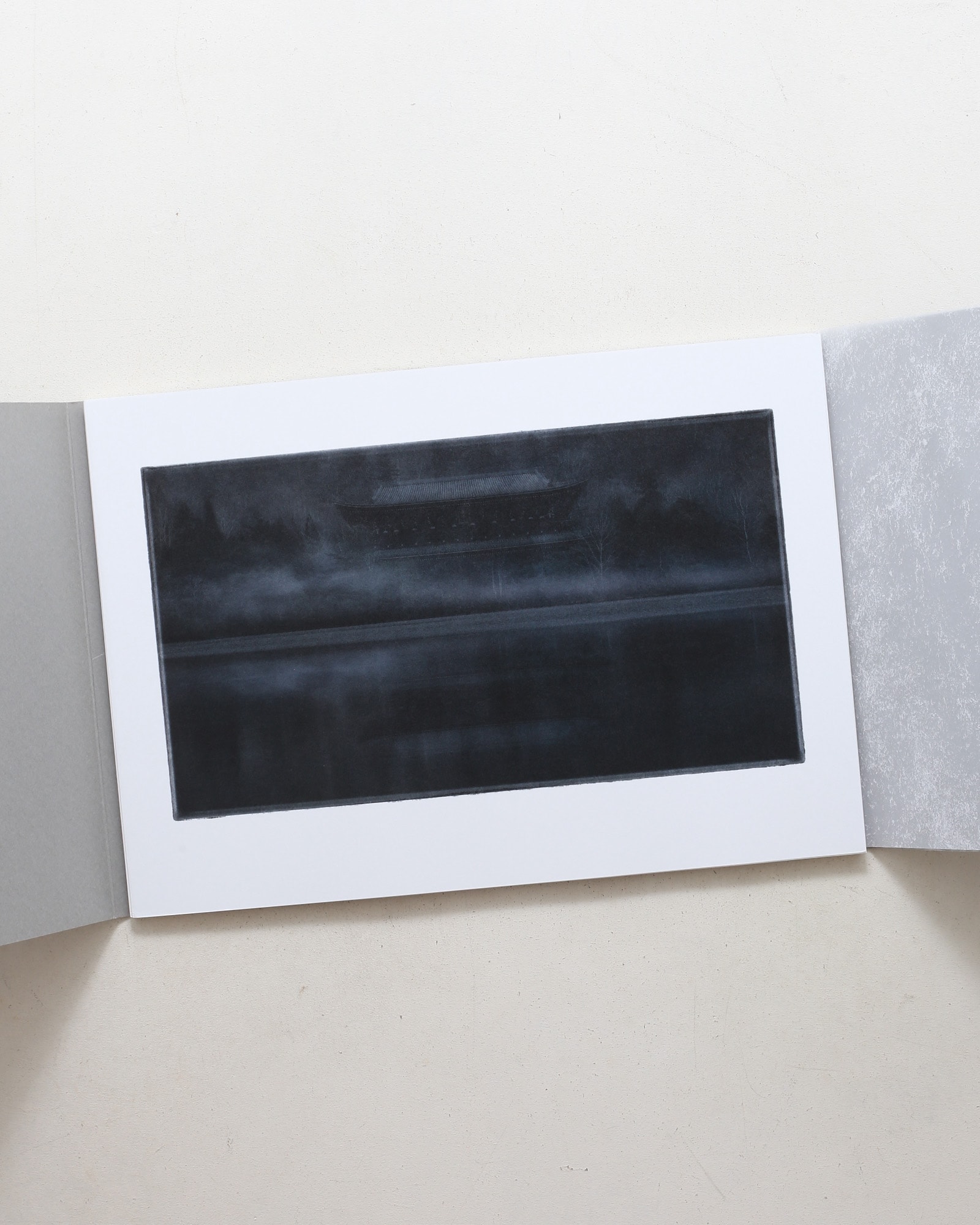 IN A SILENT WAY | 田中昭二
