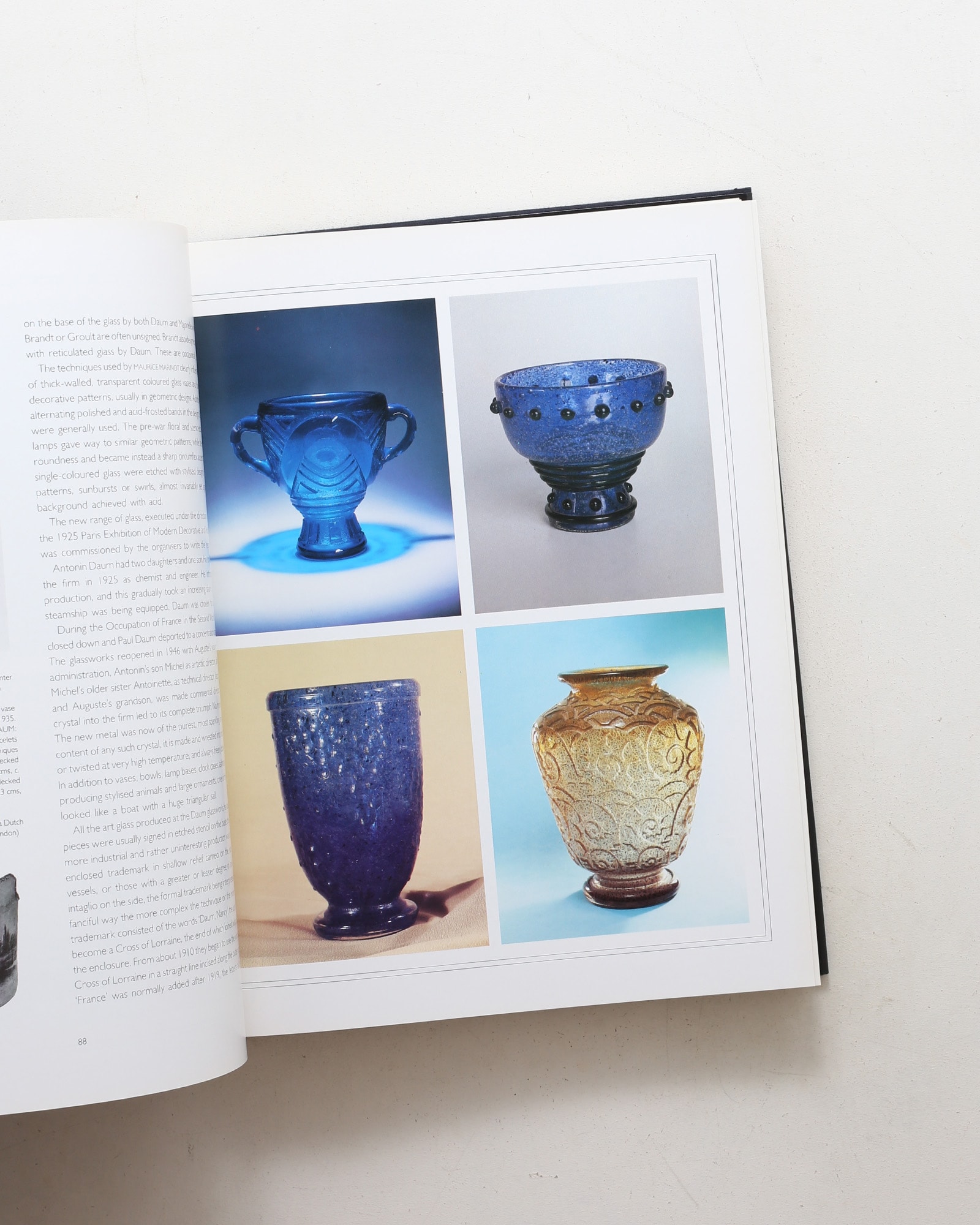 Glass: Art Nouveau to Art Deco