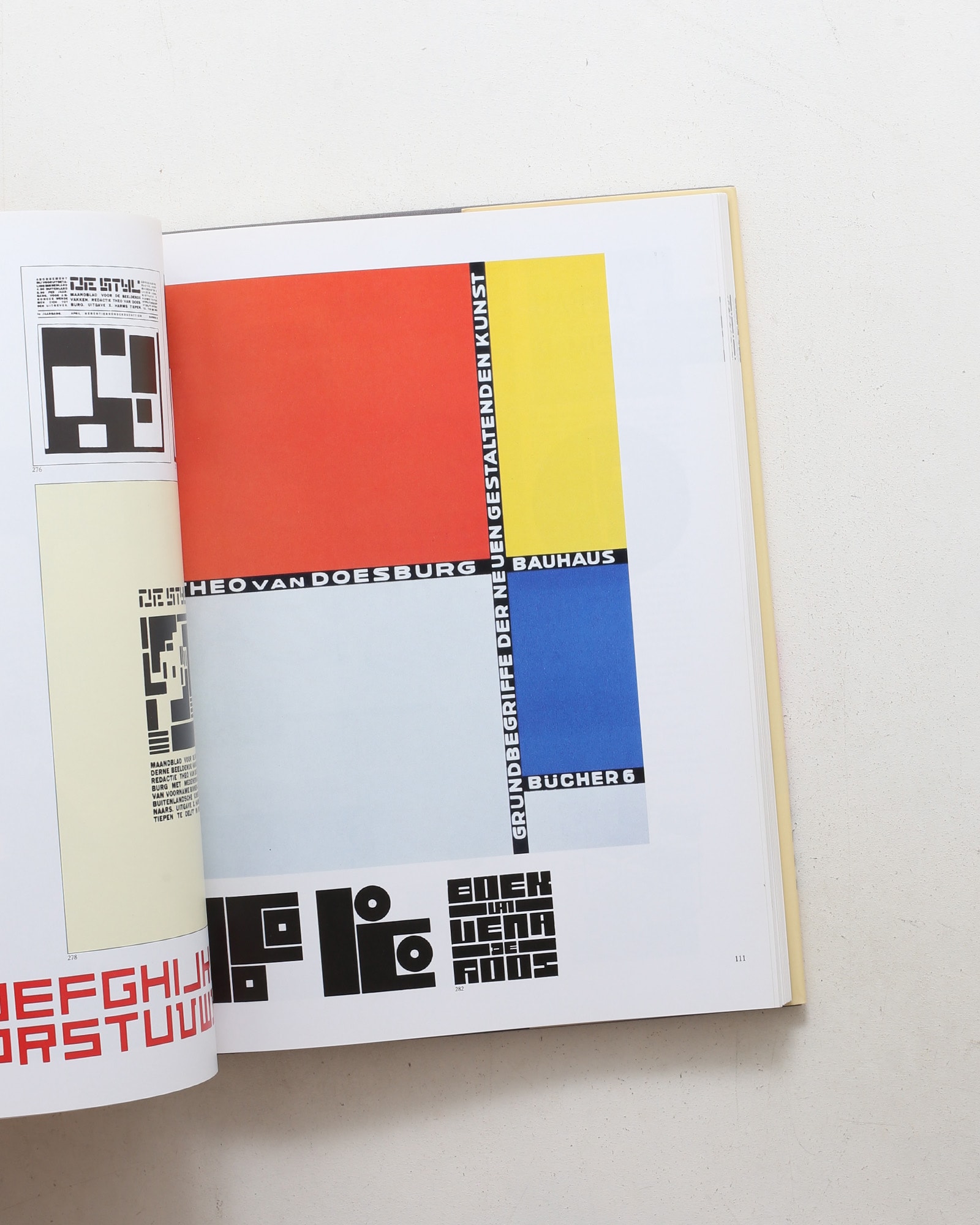 Graphic Style: From Victorian to Post-Modern